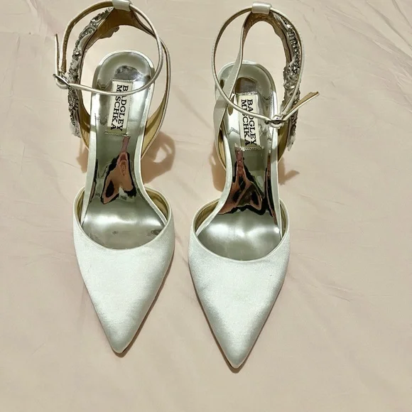 Badgley Mischka Collection Blanca Sandal in Soft White - Picture 2 of 6